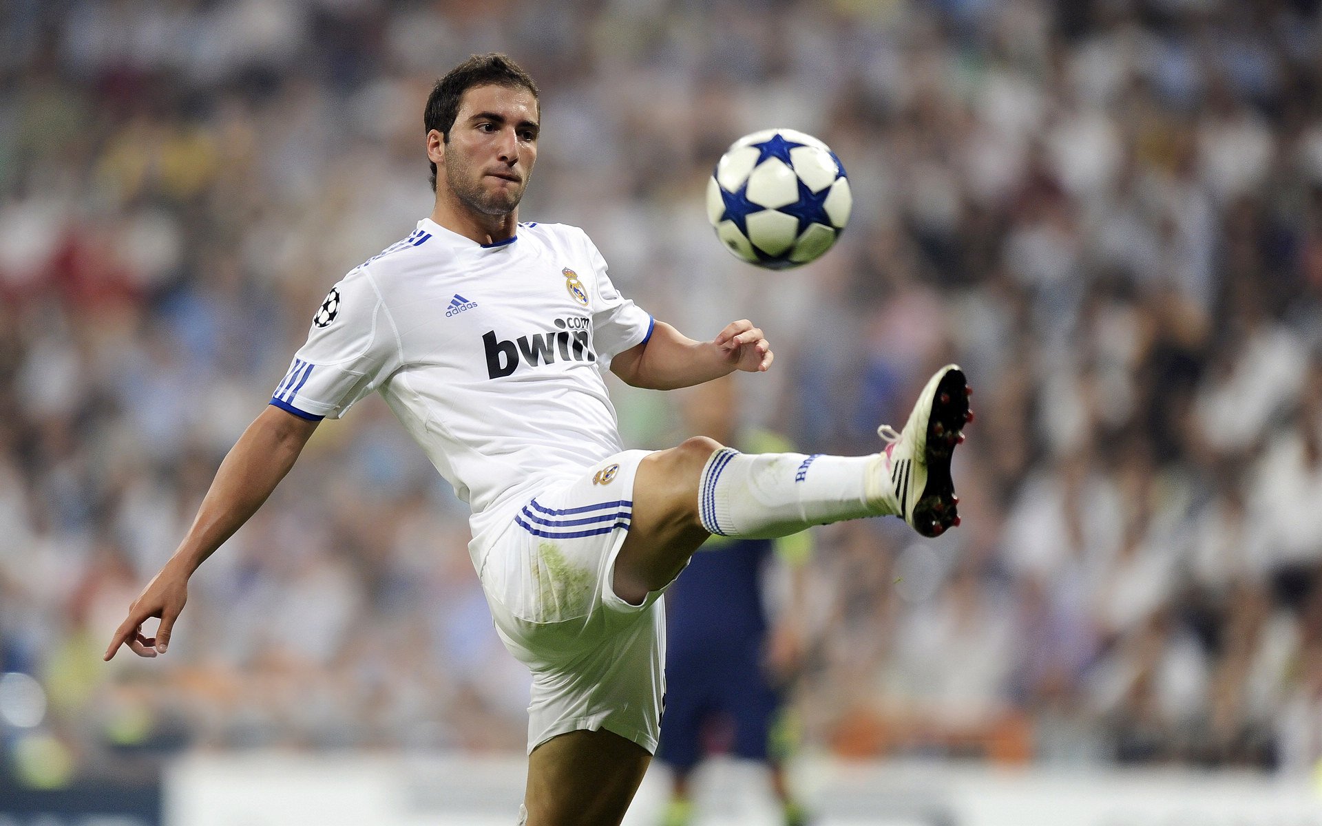 国王训练营加入战术讨论公开课提升球员参与度，王国训练大将